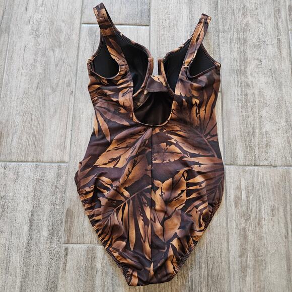 Miraclesuit One Piece Swimsuit Size 14 Brown Tropical Leaf Underwire Ruched - Picture 4 of 10